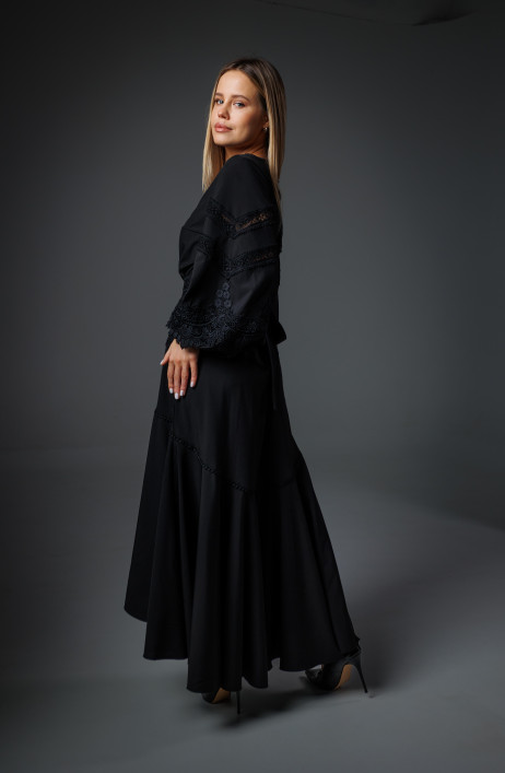 Black midi dress